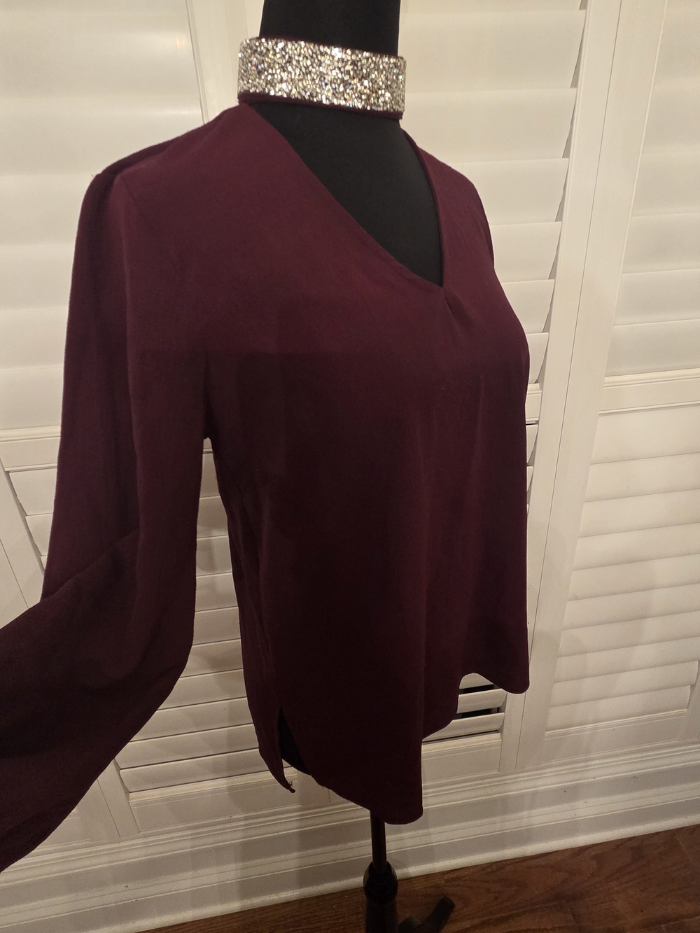 Moa Moa Women's V-Neck Long Sleeve Blouse in Deep Plum Size Small